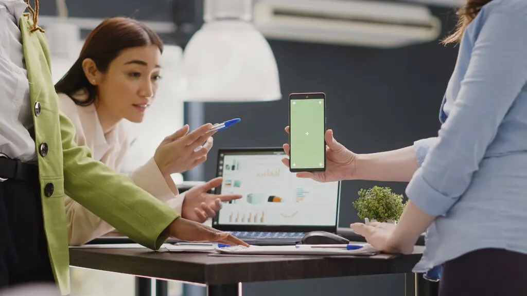 Hingepoint Employees Implementing The Procore Integration App