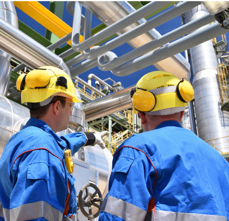 Workers In The Oil And Gas Industry At A Refinery Can Share Documents Via Sharepoint | Hingepoint | Sharepoint Consulting Services